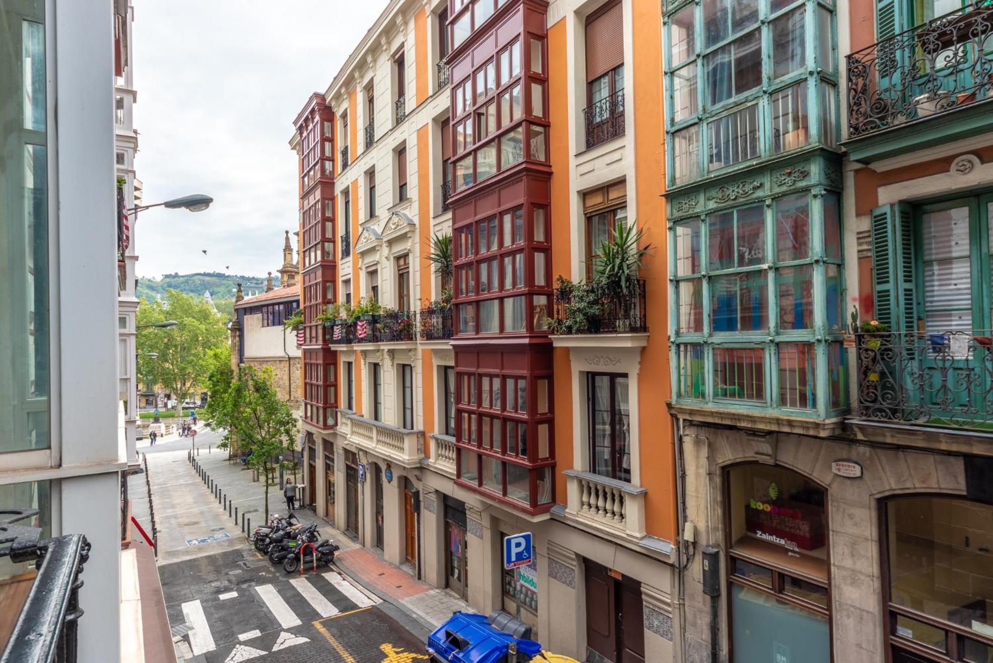 Encantador Apartamento En El Casco Antiguo De Bilbao Eksteriør billede