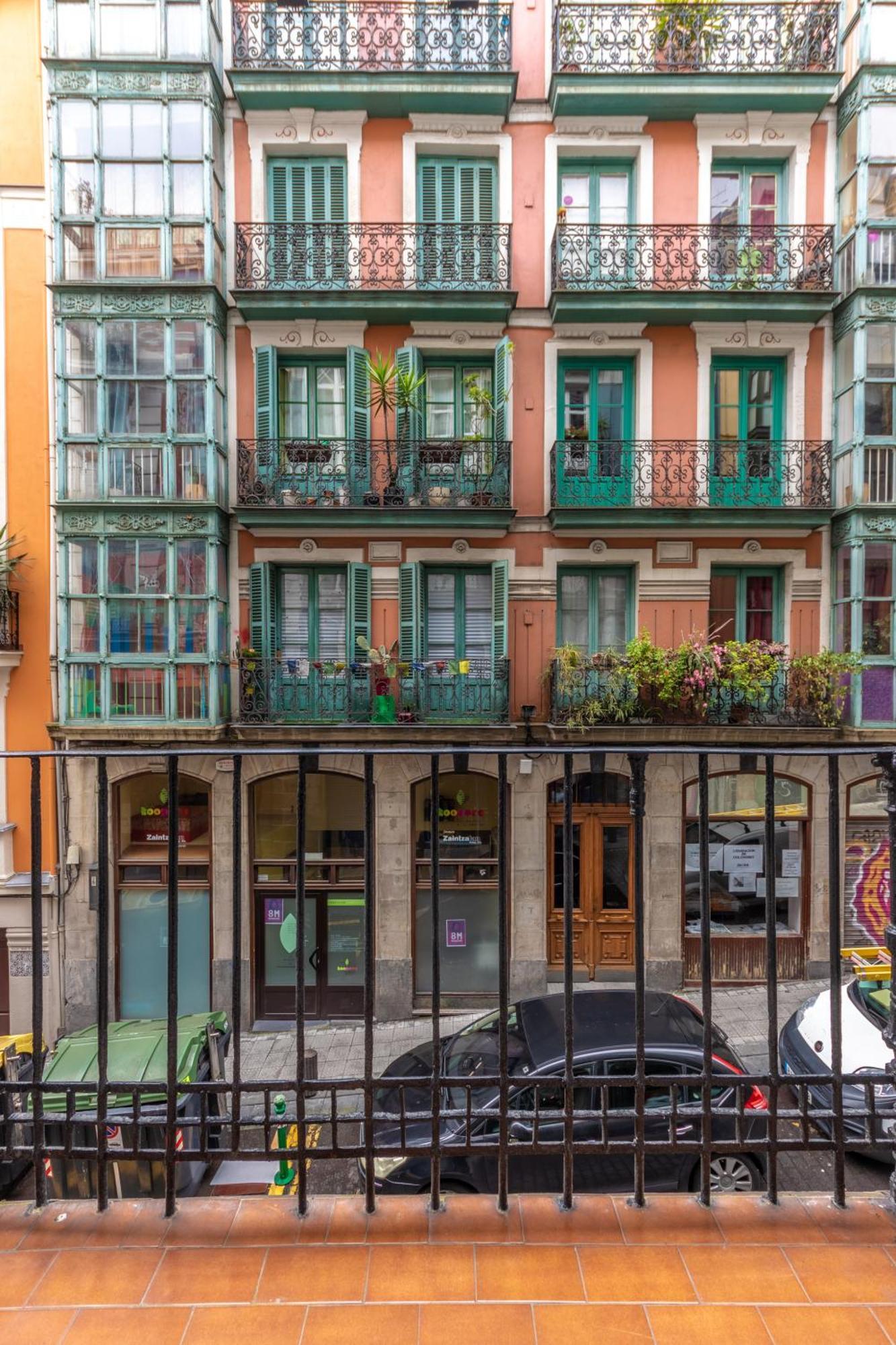 Encantador Apartamento En El Casco Antiguo De Bilbao Eksteriør billede
